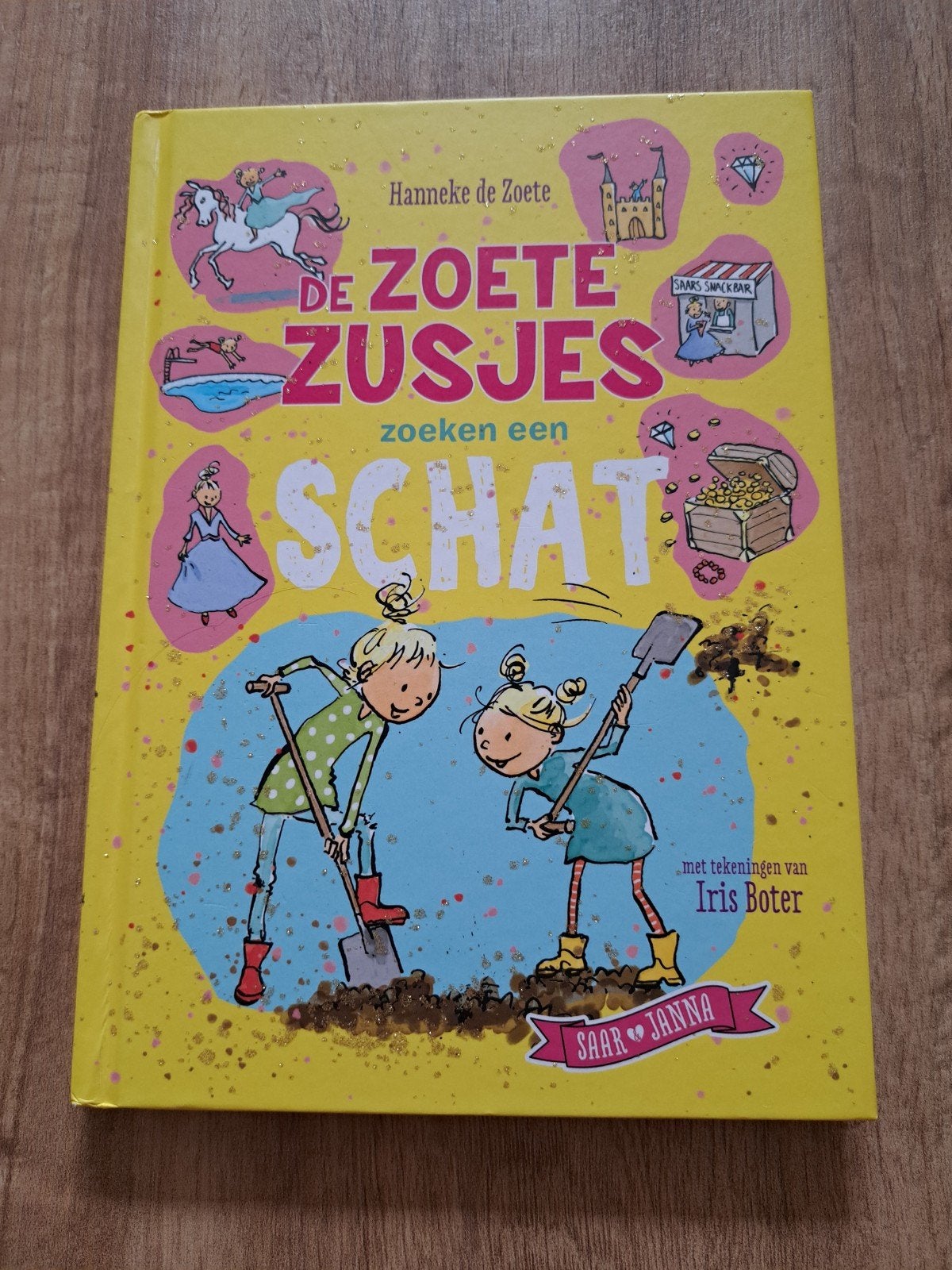 De Zoete Zusjes zoeken een schat - Hanneke de Zoete, Ophalen of Verzenden, Zo goed als nieuw, Hanneke de Zoete, Fictie algemeen