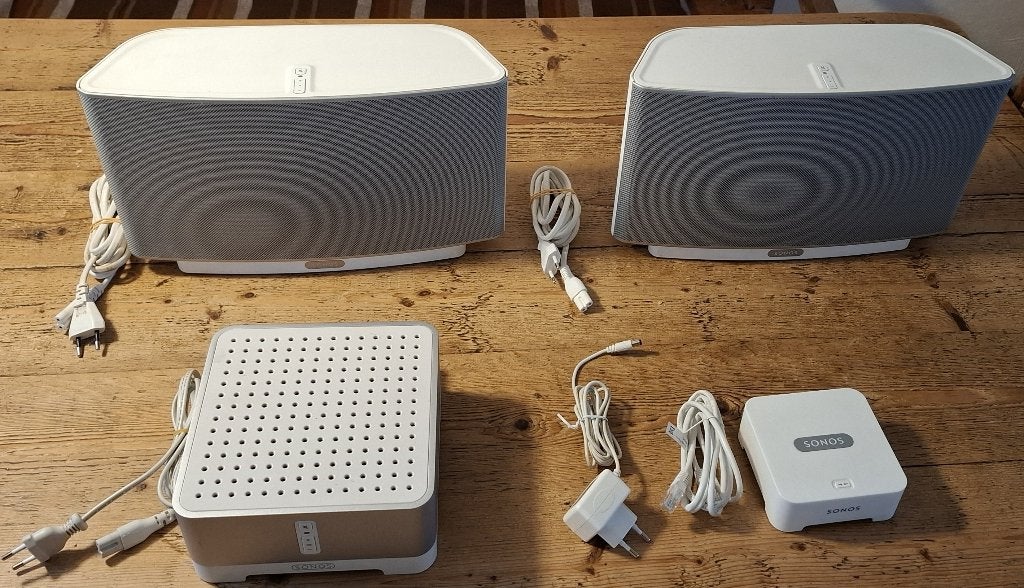 Sonos Play 5 (2x), AMP, Bridge ( alles Gen 1), Slimme speaker, Gebruikt, Ophalen of Verzenden, 60 tot 120 watt
