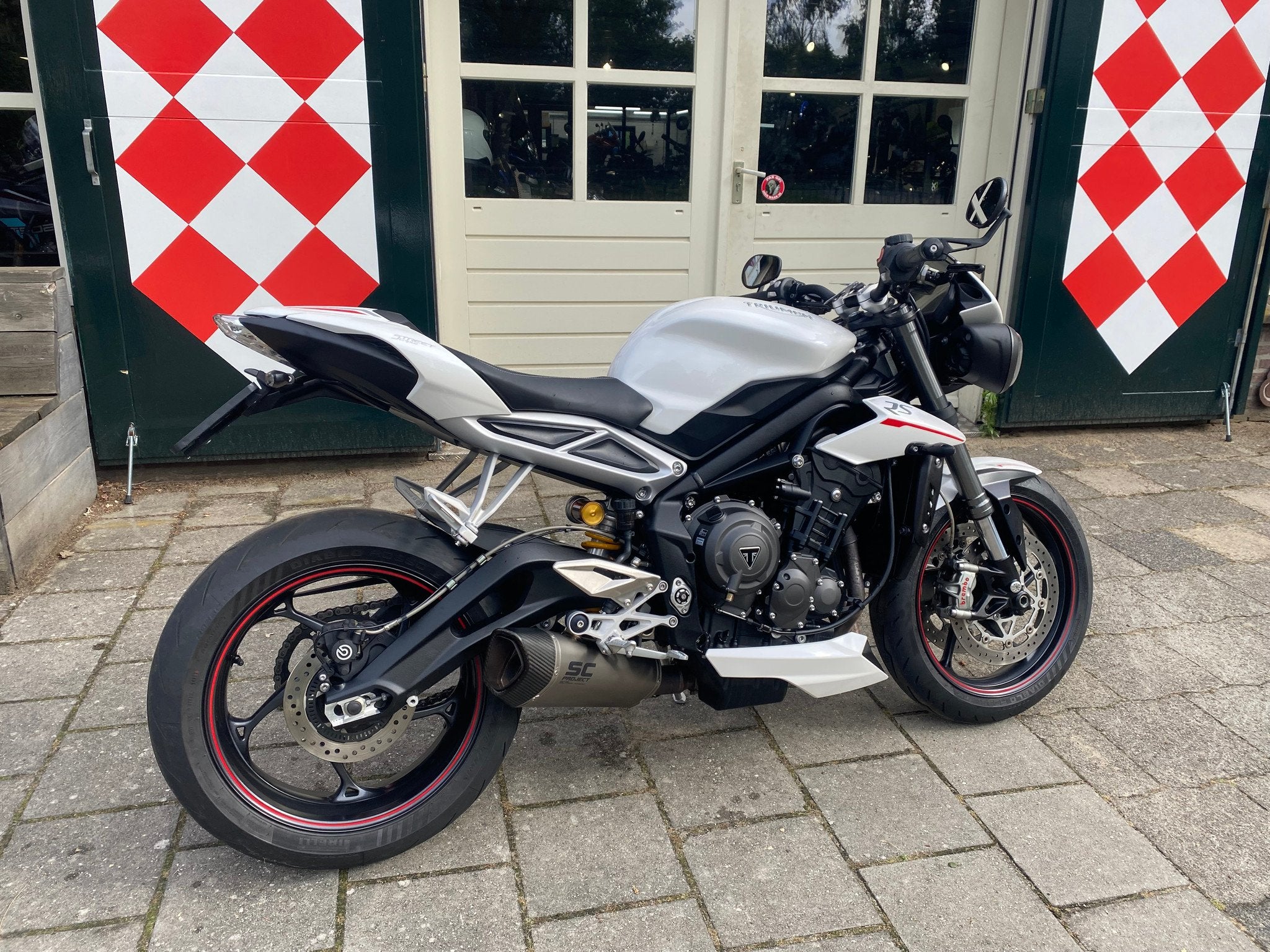 Triumph STREET TRIPLE 765 RS ABS (bj 2019), Motoren, Triumph Motorcycles Ltd., After.sales@triumph.co.uk, 765 cc, Normandy Way
LE10 3BZ  Hinckley, GB