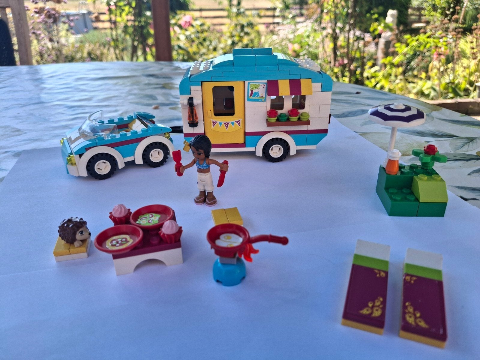 LEGO Friends 41034 Auto + caravan - Compleet met instructies, Ophalen of Verzenden, Zo goed als nieuw