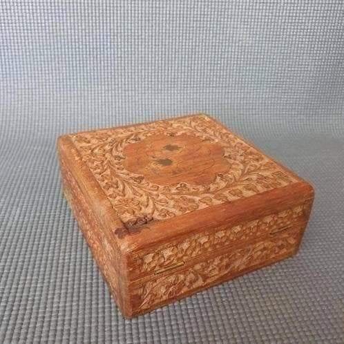 Vintage ca.1950's kamfer houten gesneden sieradendoosje, Ophalen of Verzenden