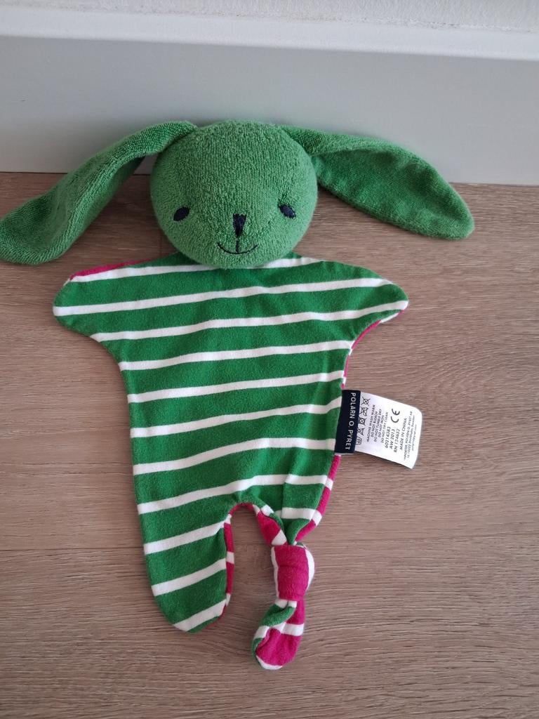 Knuffeldoekje konijn Polarn O Pyret groen rood K9747, Ophalen of Verzenden, Zo goed als nieuw, Konijn