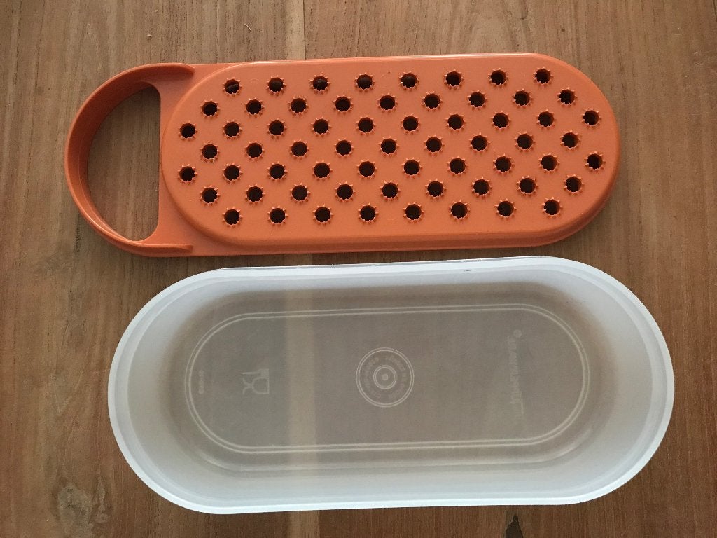 Tupperware rasp oranje met opvangbakje, Huis en Inrichting, Keuken | Tupperware, Ophalen of Verzenden, Zo goed als nieuw, Oranje