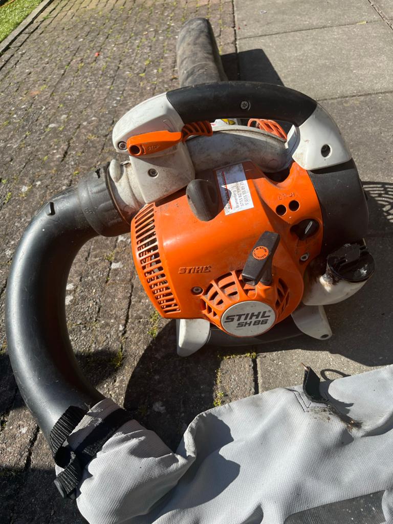 Stihl SH 86 bladblazer/bladzuiger met versnipperfunctie, Tuin en Terras, Bladblazers, Ophalen, Benzine, Gebruikt, Handgedragen