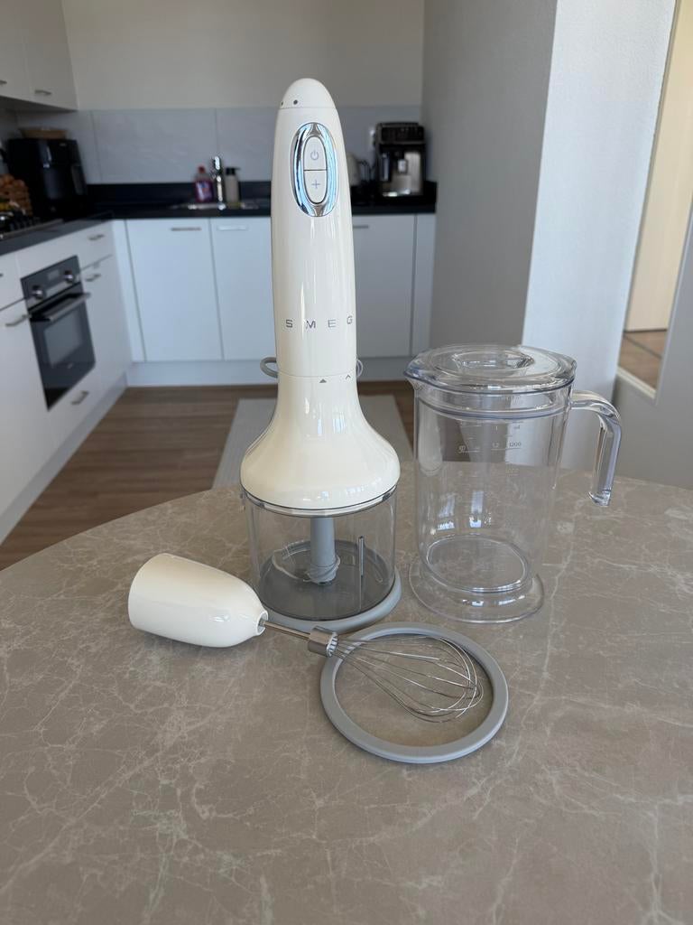 SMEG Handmixer met accessoires, 3 snelheden of meer, Ophalen of Verzenden, Zo goed als nieuw, Vaatwasserbestendig