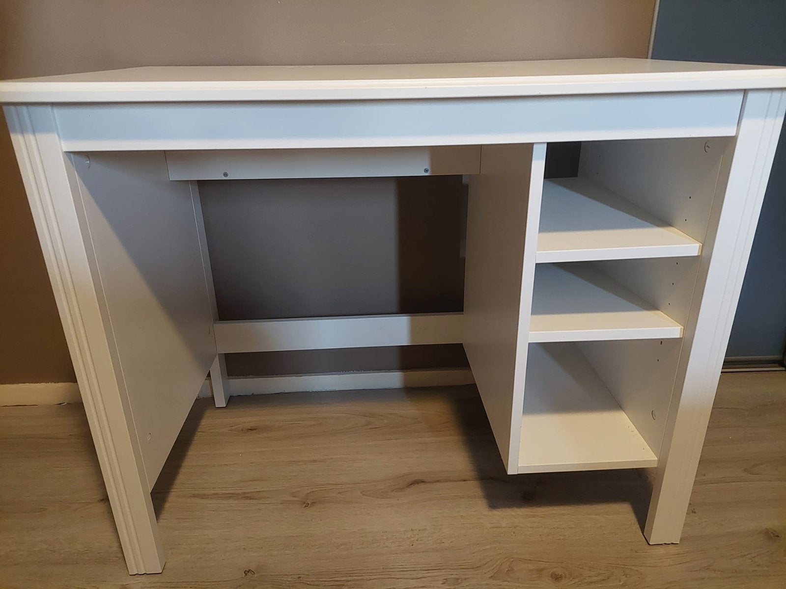 Bureau ikea, Ophalen, Zo goed als nieuw