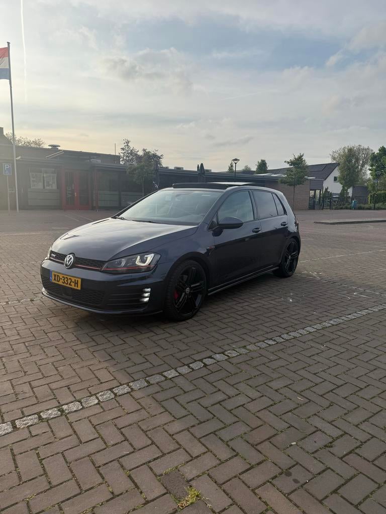Volkswagen golf 7 gti orgineel, Auto's, 1984 cc, Blauw, 211 pk, Geïmporteerd