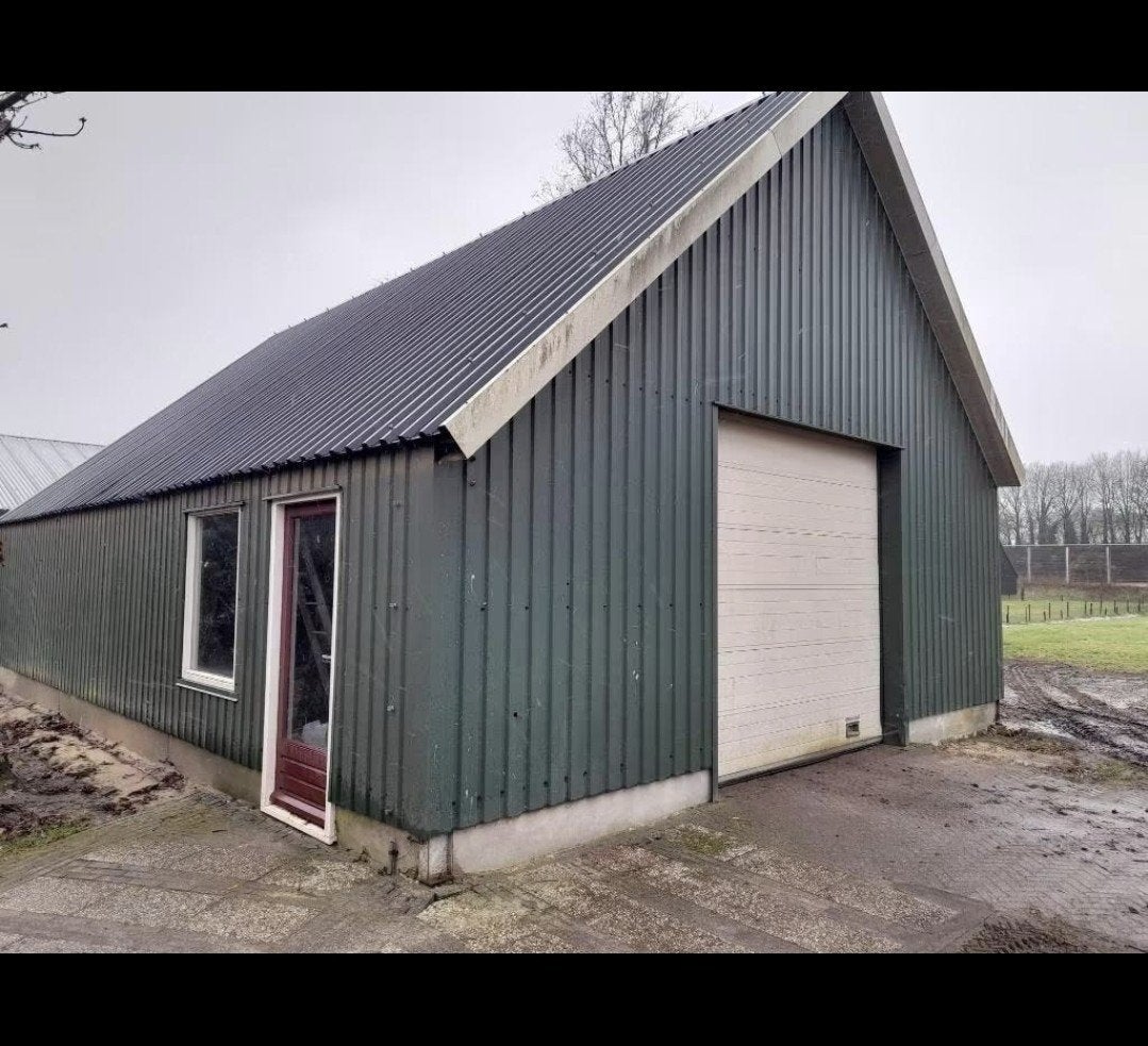 Gedemonteerde loods 8x12m, 6m hoog met deuren en raam, Ophalen