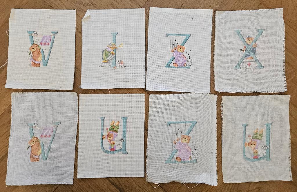 Borduurwerkjes letters voor pasgeborene, Hobby en Vrije tijd, Borduren en Borduurmachines, Ophalen of Verzenden, Nieuw, Handborduren