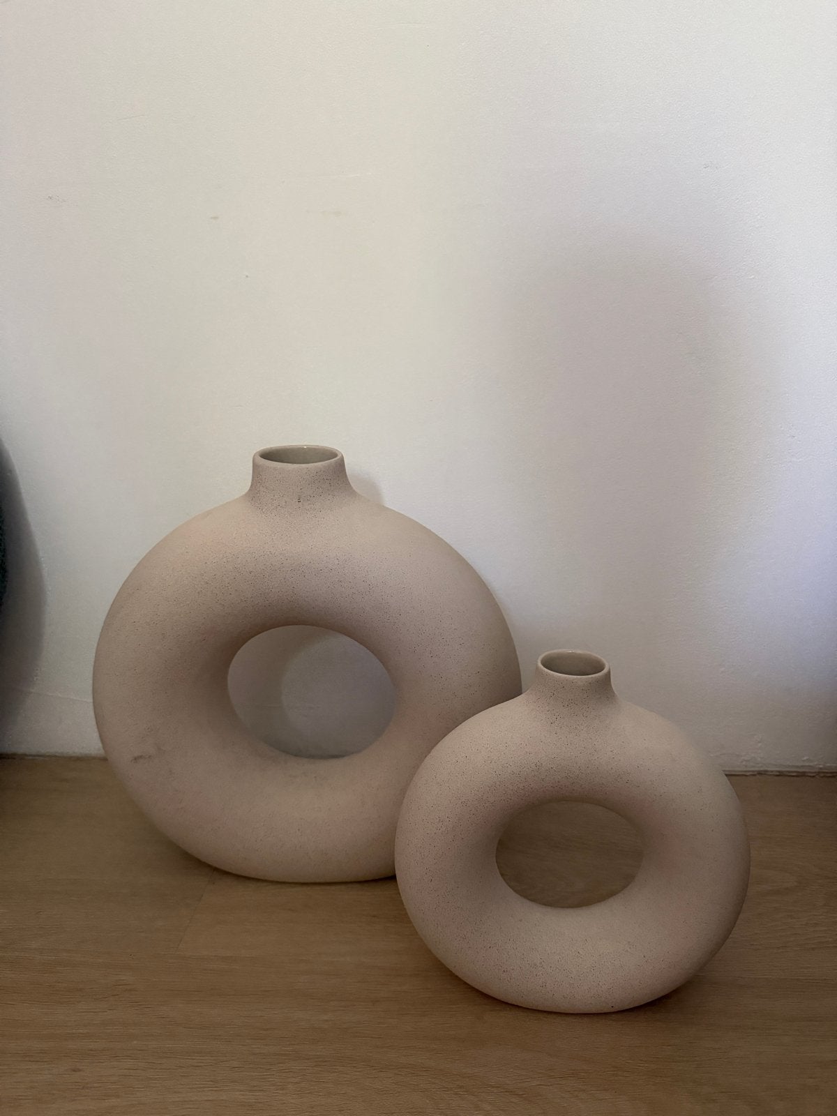 H&M HOME Vazen / Decoratie - Set van 2, Huis en Inrichting, Woonaccessoires | Vazen, Ophalen, Gebruikt, Beige, Geschikt voor droogbloemen