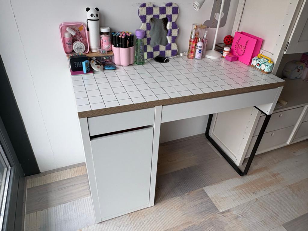 Bureau Micke Ikea in goede staat, Huis en Inrichting, Bureaus, Ophalen, Overige typen, 105 cm, 50 cm