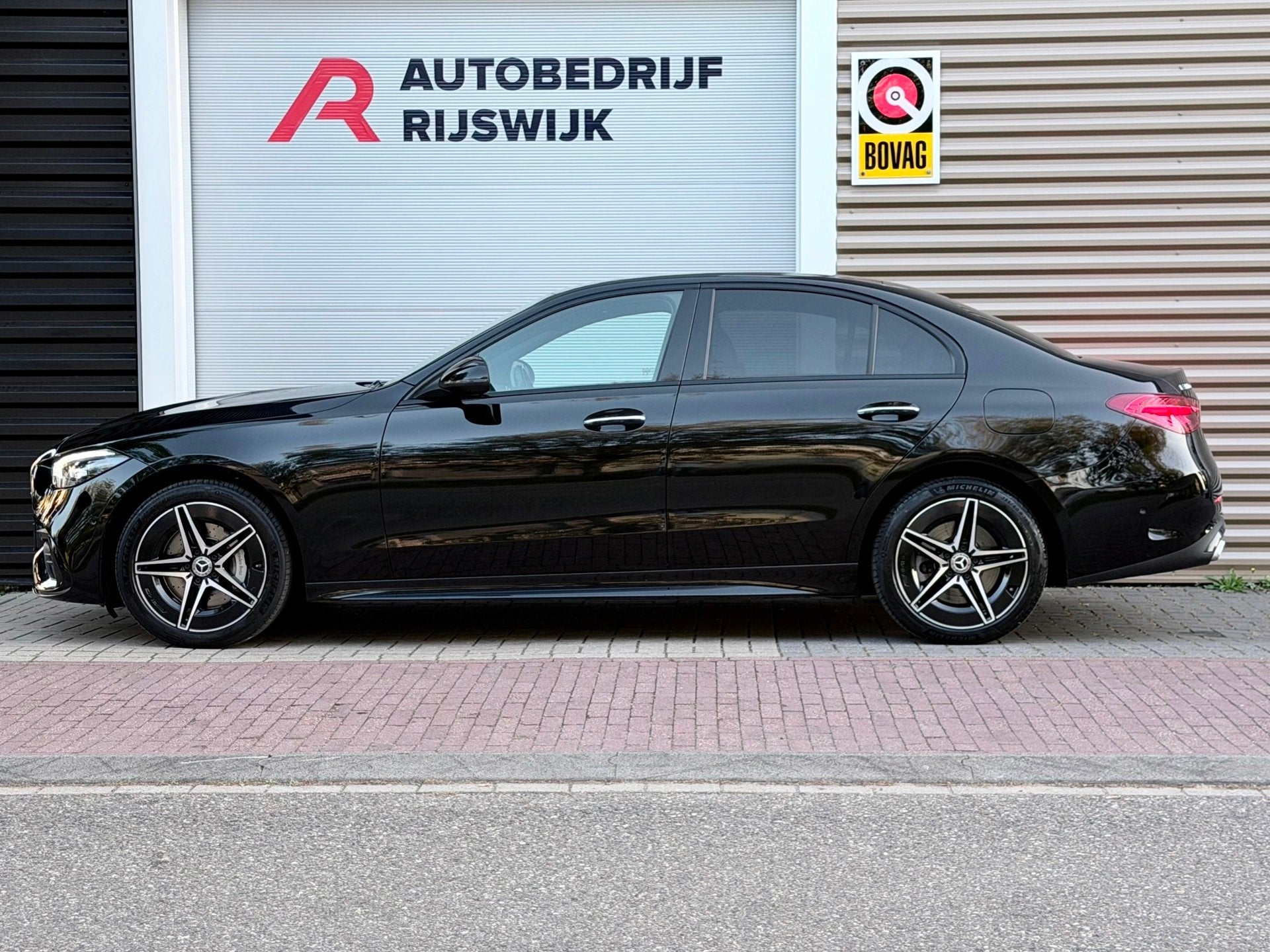 Mercedes-Benz C-klasse 300 e AMG Line Camera/Trekhaak/Blinds, Auto's, Automaat, Achterwielaandrijving, Gebruikt, 167 km/l