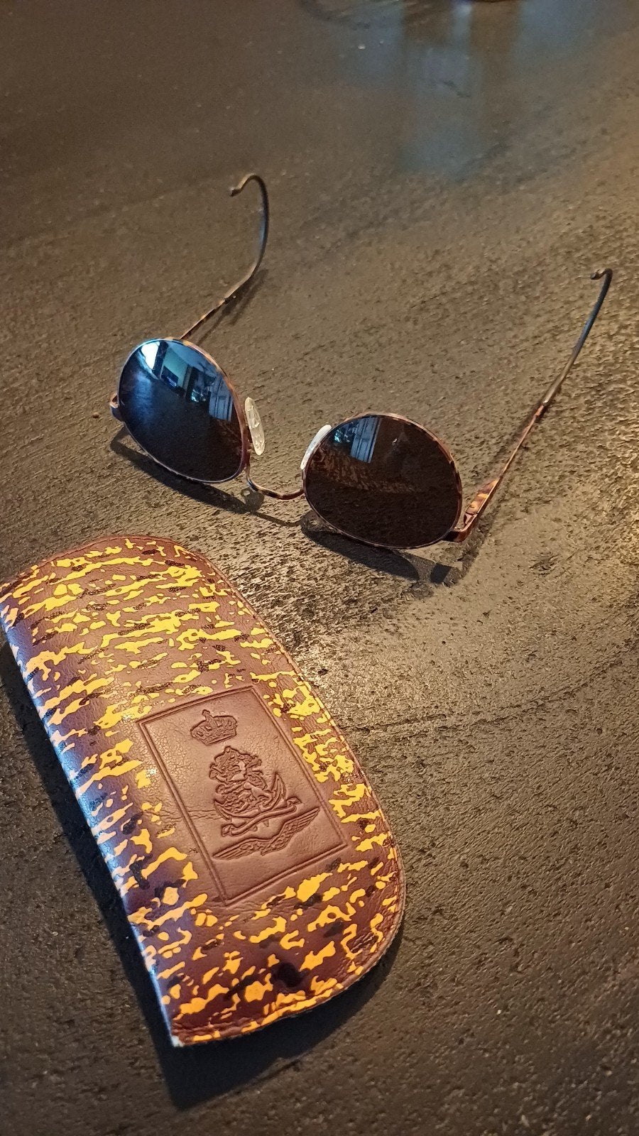 VINTAGE LEGER ZONNEBRIL> LUXOTTICA UIT  ITALIE, Ophalen of Verzenden, Gebruikt, Bruin, Overige merken