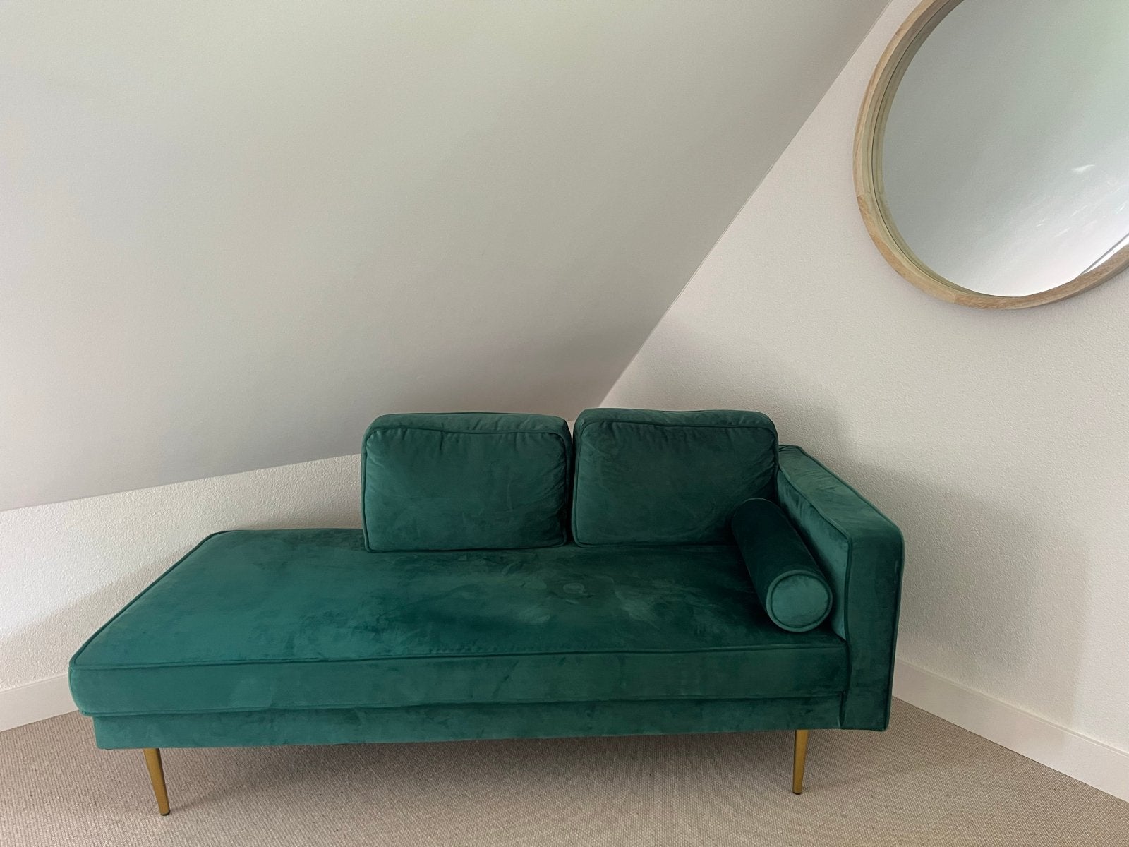 Groene fluwelen chaise longue met gouden poten, Ophalen, 150 tot 200 cm, Tweepersoons, 75 tot 100 cm
