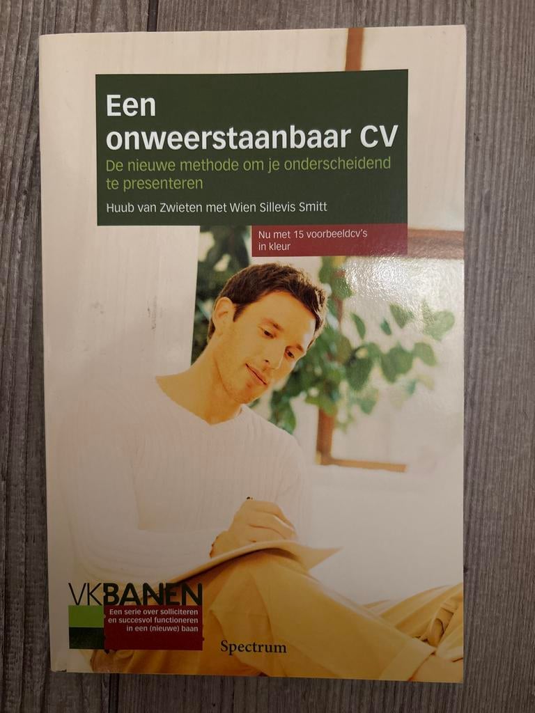 Een onweerstaanbaar CV - Huub van Zwieten, Ophalen of Verzenden, Zo goed als nieuw