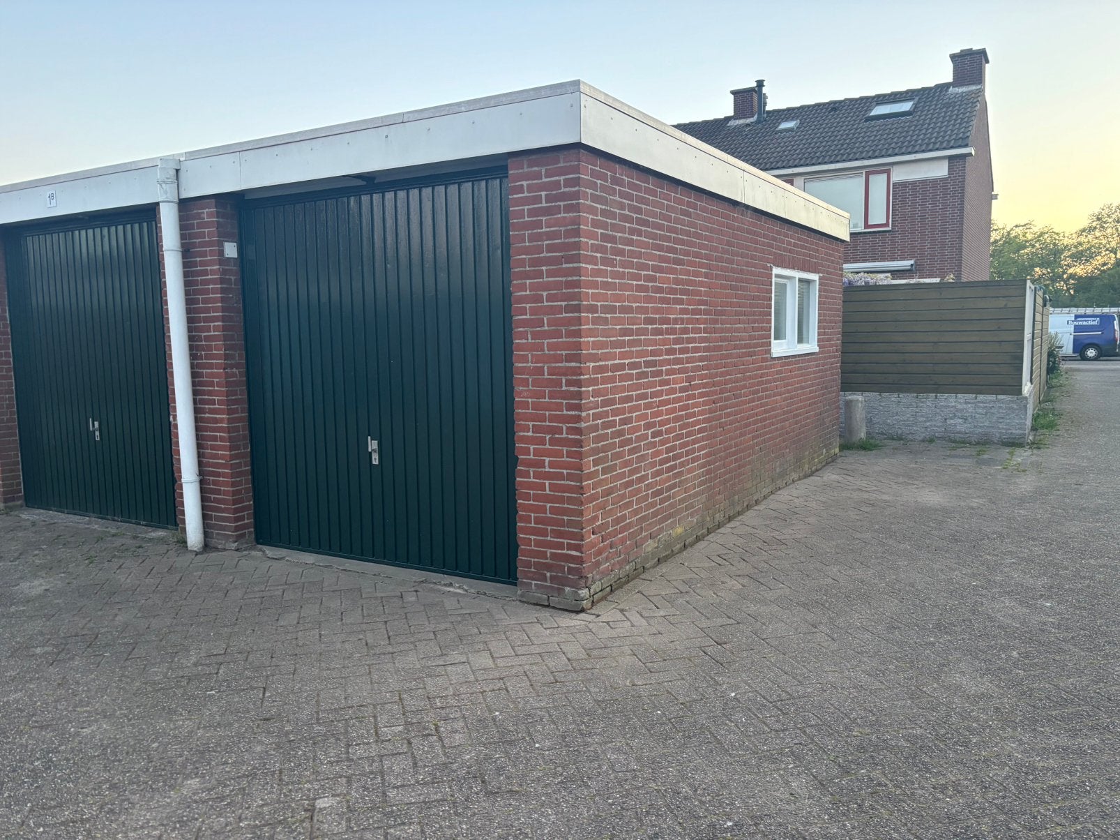 Te Huur: garagebox 16,5m2 in ’s-gravenzande