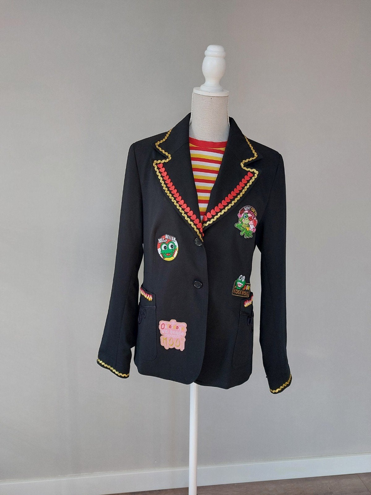 Oeteldonk jasje in maat M / 42-44 ❤️🤍💛, H&M, Carnaval, Maat 42/44 (L), Ophalen of Verzenden