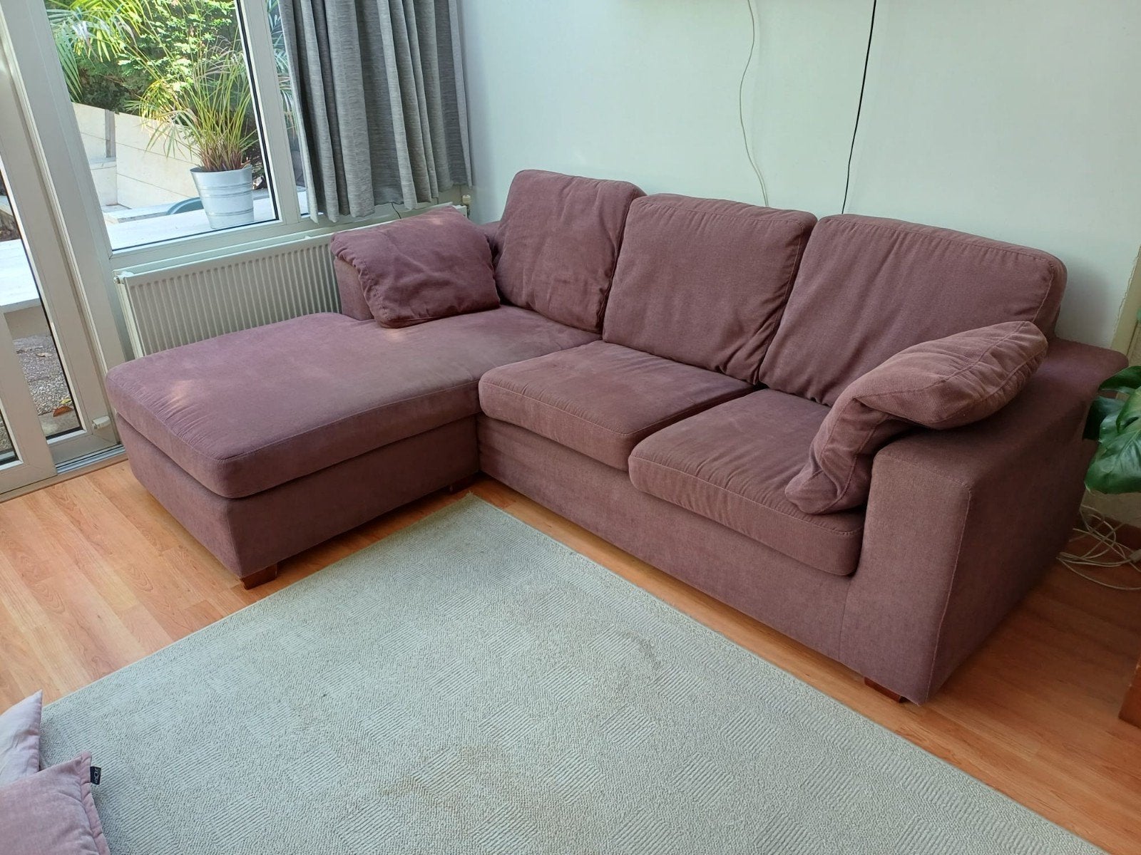 Comfortabele hoekbank, Ophalen, 250 tot 300 cm, Gebruikt, 125 tot 150 cm