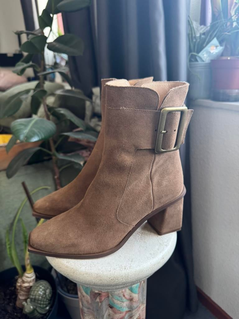 F women's boots made of genuine suede, size 37.Made in Spain, Kleding | Dames, Schoenen, Verzenden, Nieuw