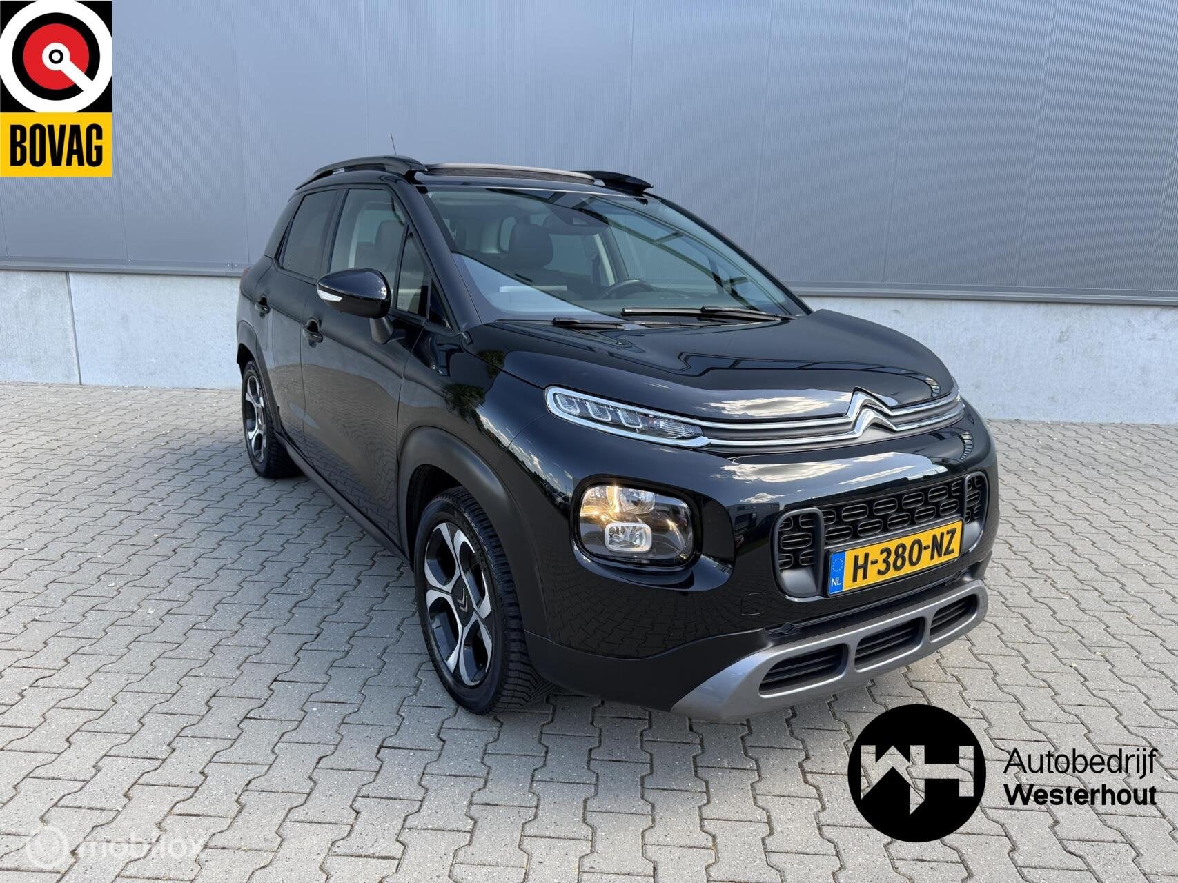 Citroen C3 Aircross 1.2 PureTech S&S Shine|PANO|NIEUWE APK|A, 840 kg, Gebruikt, Euro 6, Met garantie (alle)