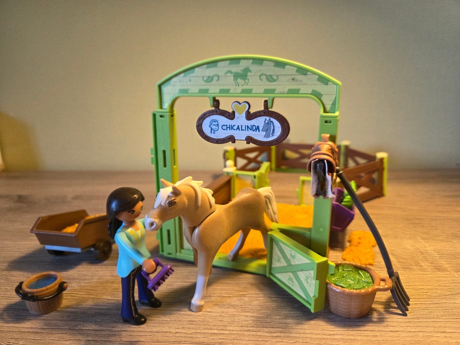 Pru & Chica Linda met paardenbox Playmobil Spirit 9479, Ophalen, Complete set, Overige typen, Zo goed als nieuw
