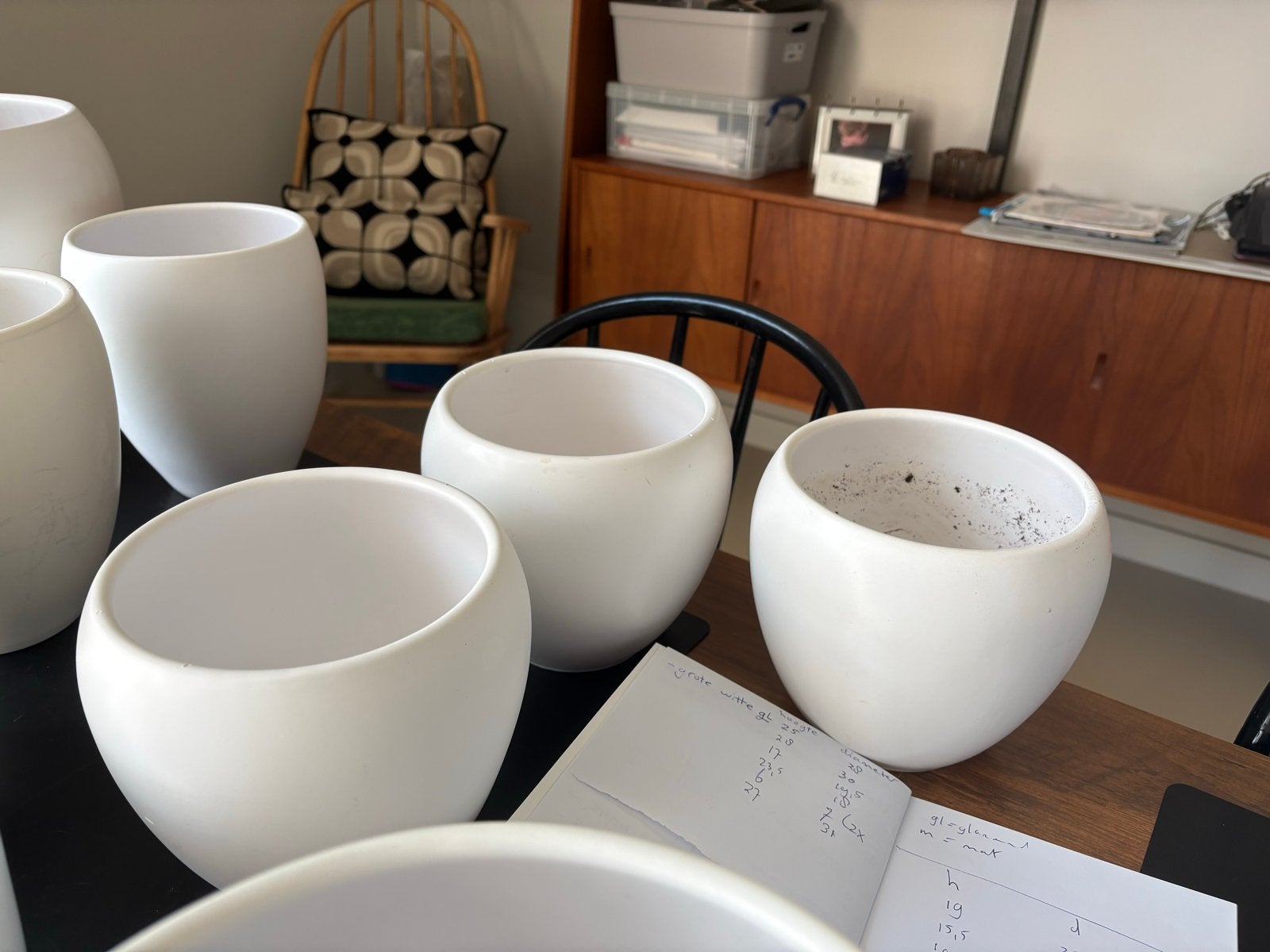 9 matwitte potten/vazen in diverse maten, Huis en Inrichting, Woonaccessoires | Vazen, Ophalen, Gebruikt, Wit, Steen/keramiek