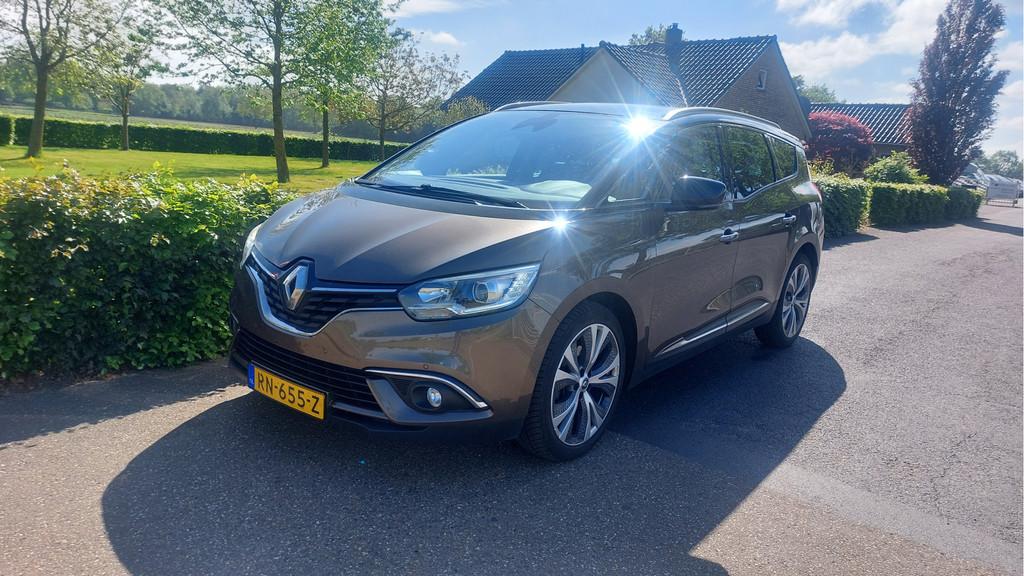 Renault Grand Scénic 1.5 dCi Intens Hybrid Assist CLIMA/NAV, 28 km/l, Gebruikt, Euro 6, 4 cilinders