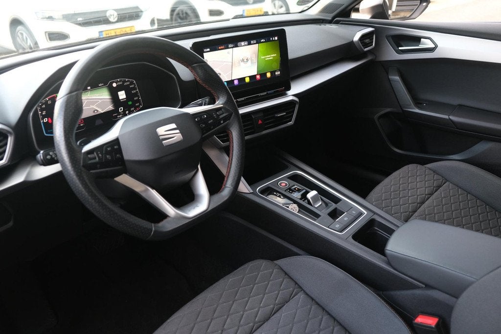 Seat Leon 1.4 TSI FR eHybrid 204pk Pano Camera ACC Led Virtu, Auto's, Seat, Gebruikt, Zwart, 4 cilinders, Leon