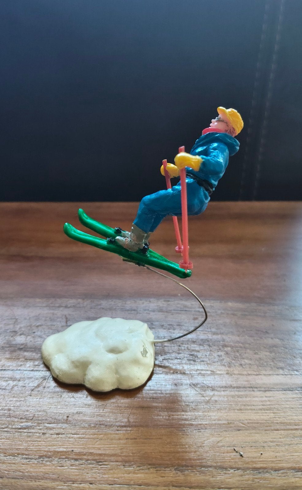 Lemax skiër – kerstdorp – wintersport – kerstdecoratie, Ophalen of Verzenden, Zo goed als nieuw