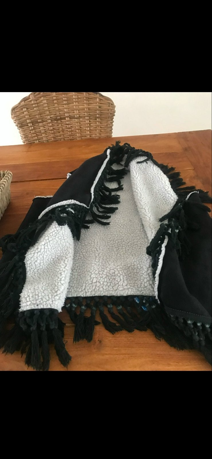 Zwart suède look vest met franjes en teddy voering, Ophalen of Verzenden, Zo goed als nieuw, Maat 38/40 (M), Zwart