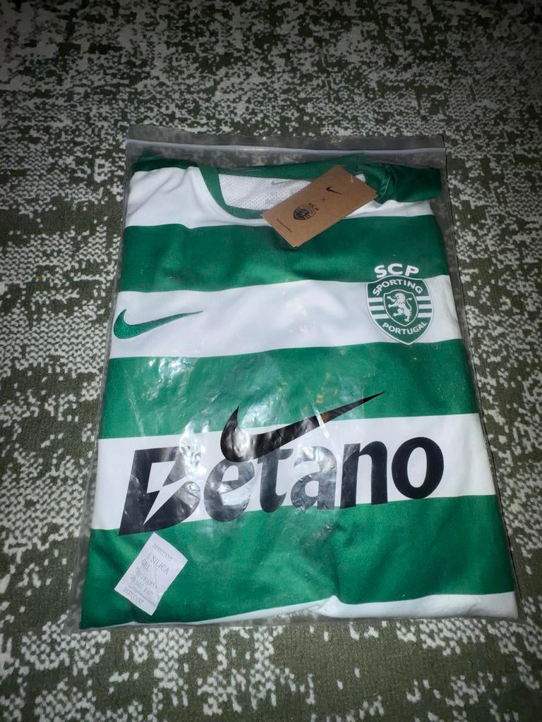Nieuw Nike Sporting Portugal Thuisshirt - Maat L, Sport en Fitness, Voetbal, Ophalen of Verzenden, Zo goed als nieuw