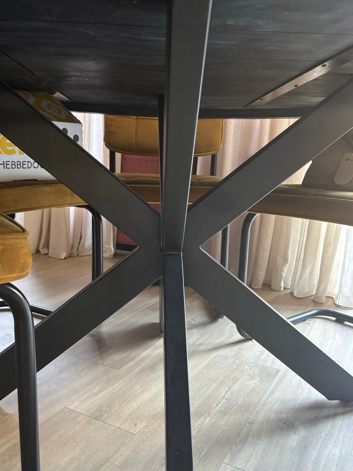 Mooie, stevige eettafel - 2 jaar oud, lichte gebruikssporen, Ophalen, Gebruikt, 150 tot 200 cm, Rond