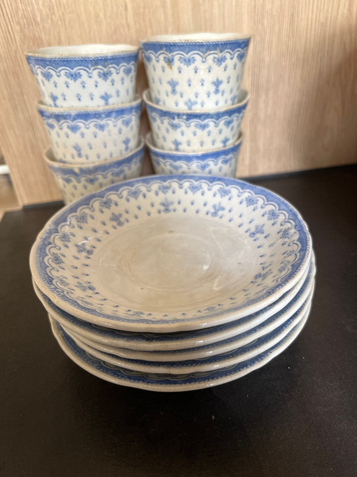 Antieke porseleinen kopjes en schotels, blauw-wit decor, Antiek en Kunst, Ophalen of Verzenden