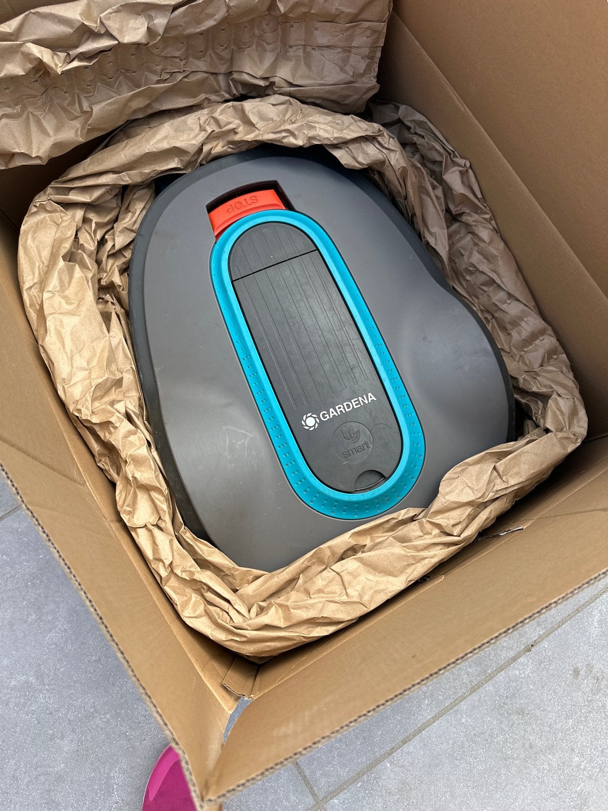 Gardena Smart Sileno Life robotmaaier incl. Garage, Cirkelmaaier, Ophalen of Verzenden, Gebruikt, Minder dan 30 cm