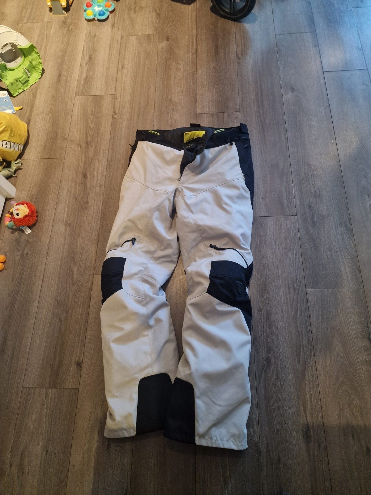 Macna motorbroek 3xl - Comfortabel en beschermend, Ophalen