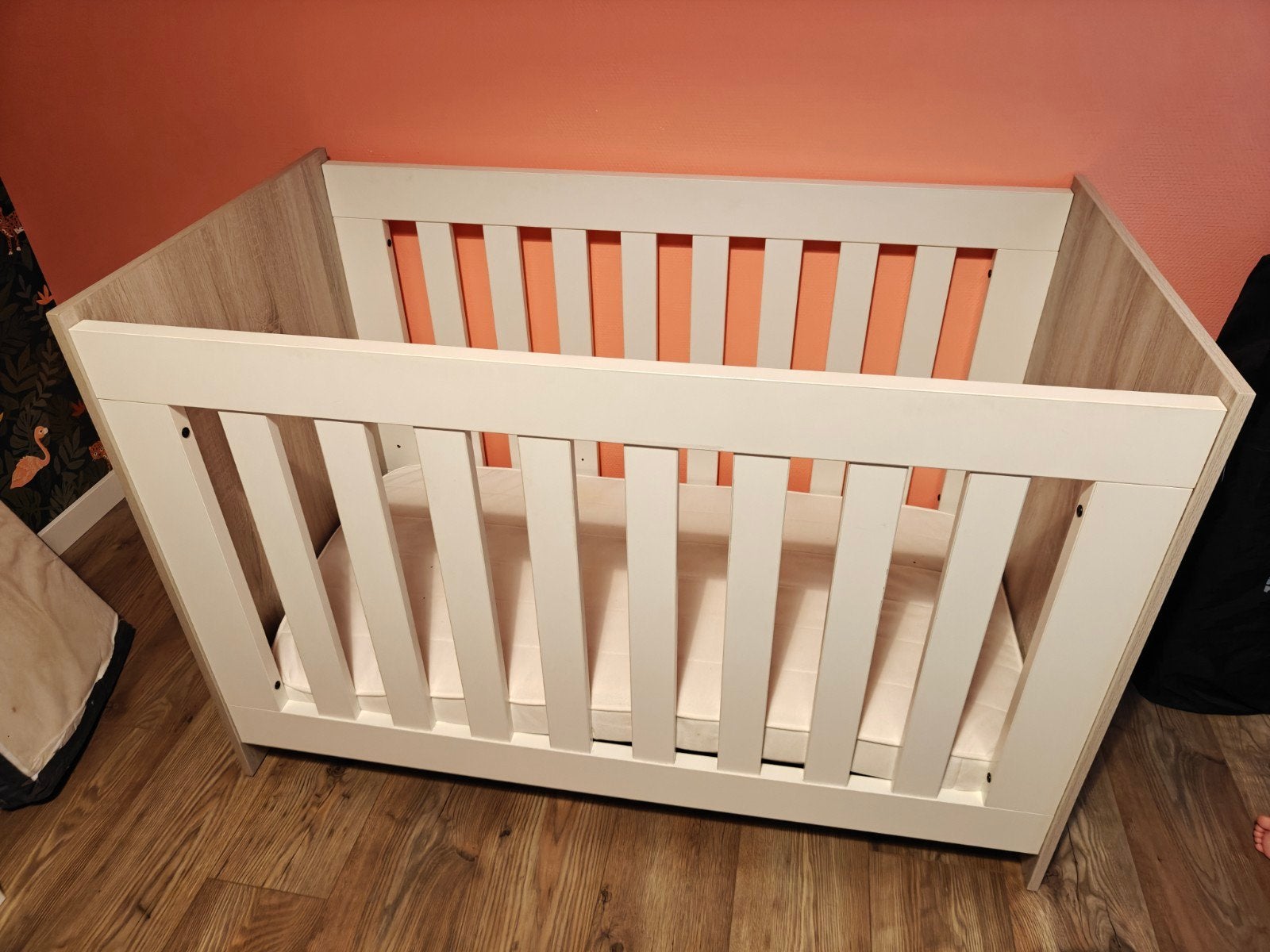 Complete babykamer: Bed, commode, kledingkast, wandplank, Kinderen en Baby's, Kinderkamer | Complete kinderkamers, Ophalen