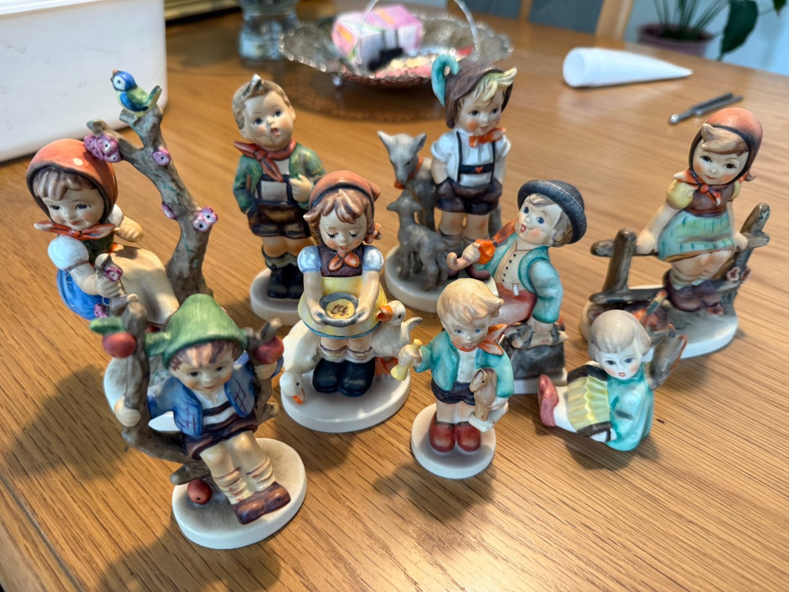 Set van 9 originele Goebel Hummel beeldjes, Ophalen of Verzenden, Zo goed als nieuw, Hummel