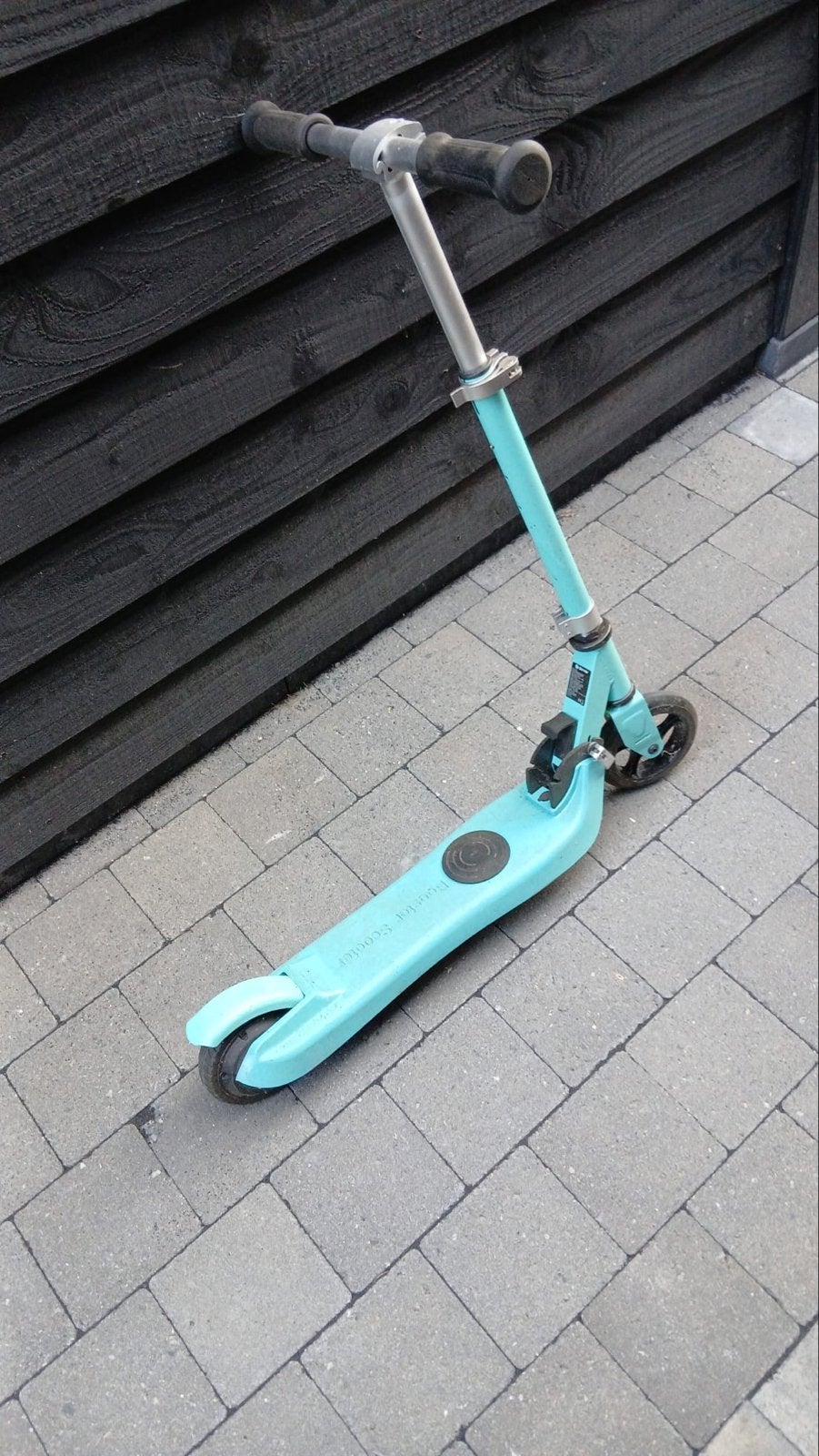 Gratis op te halen: Blauwe elektrische step (opknapper), Fietsen en Brommers, Steps, Ophalen, Gebruikt, Elektrische step (E-scooter)