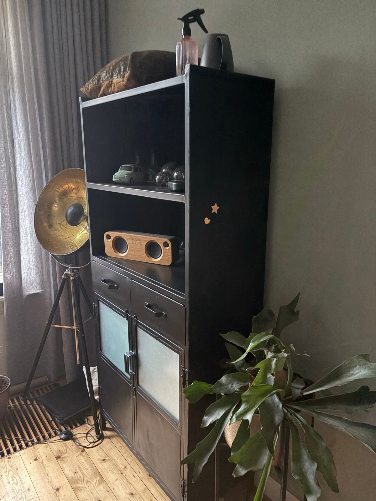 Stevige Zware Metalen Buffetkast met Glazen Deuren, Ophalen, Gebruikt, 50 tot 100 cm, Metaal