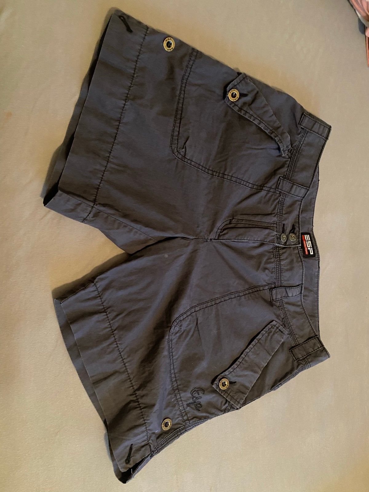 Esprit Sports  - Maat 40 (L), Maat 38/40 (M), Kort, Ophalen of Verzenden, Grijs