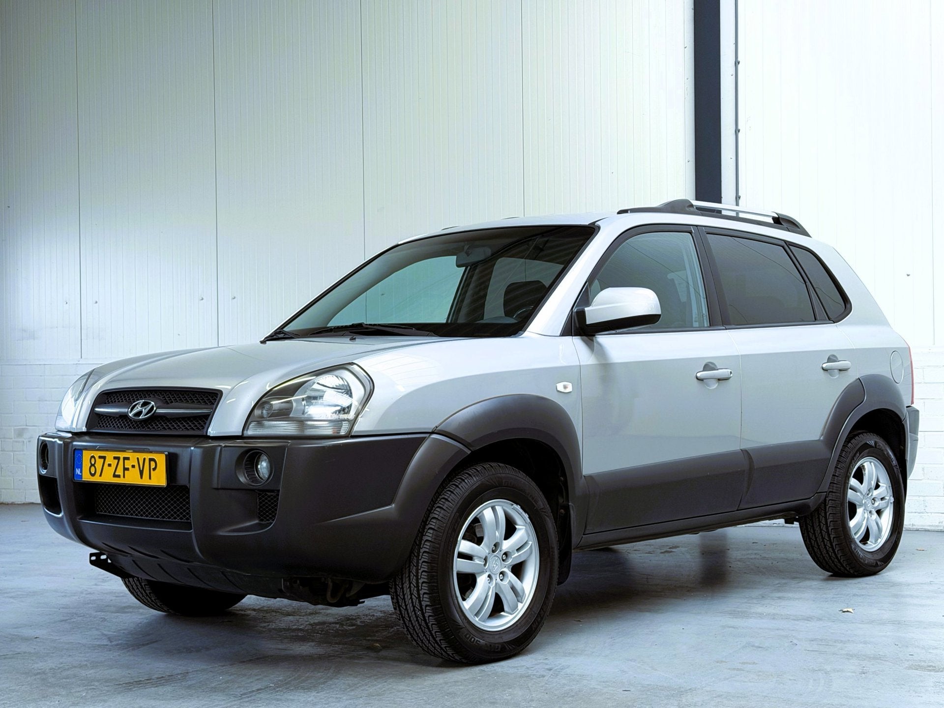 Hyundai Tucson 2.0i Style|Goed Onderhouden, Auto's, Gebruikt, Zwart, 4 cilinders, Metallic lak
