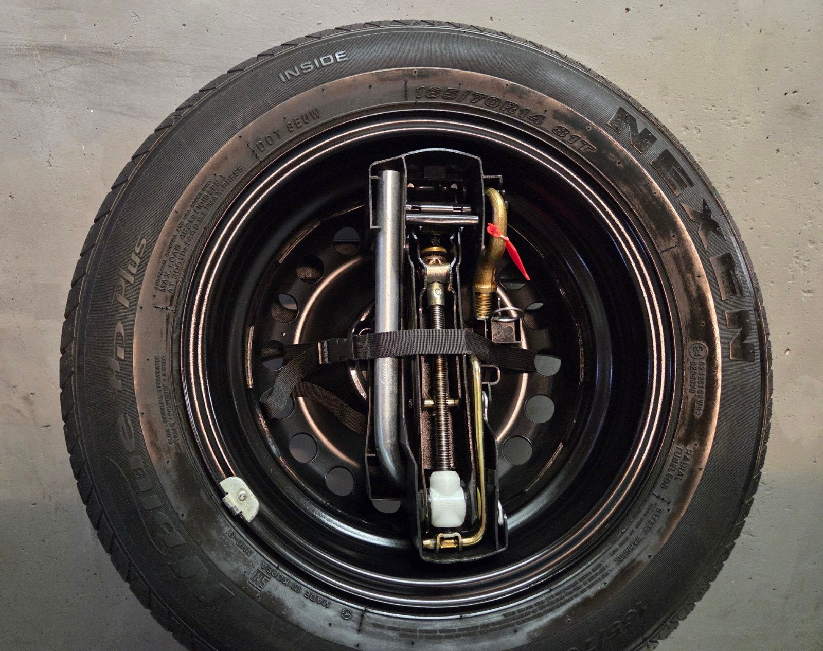 Reservewiel krik set VW UP / Mii / Citigo, Ophalen of Verzenden, Nieuw
