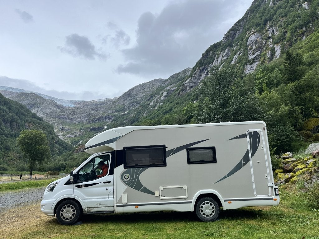 Chausson 640 Titanium off grid (1052076), Caravans en Kamperen, Campers, Automaat, Koelkast, Luifel, Ford