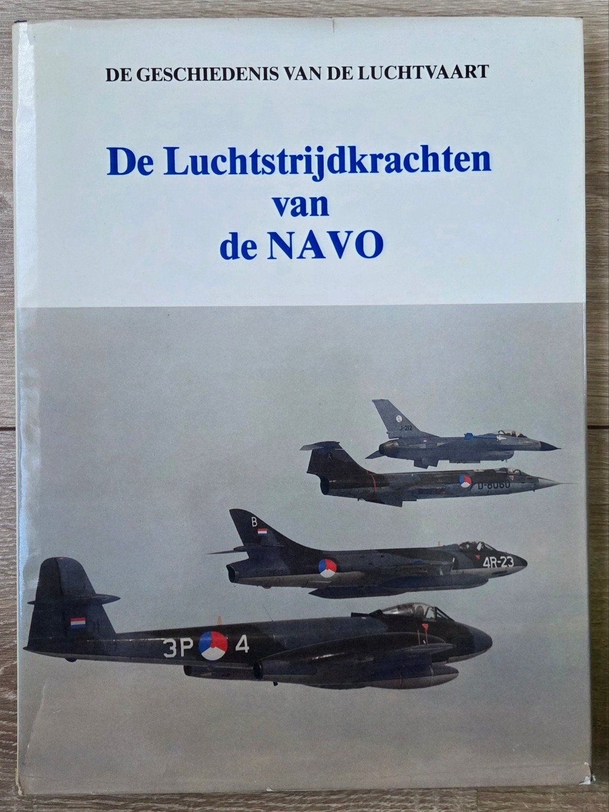 Anthony Robinson - De Luchtstrijdkrachten van de NAVO, Ophalen of Verzenden, Zo goed als nieuw, Boek of Tijdschrift