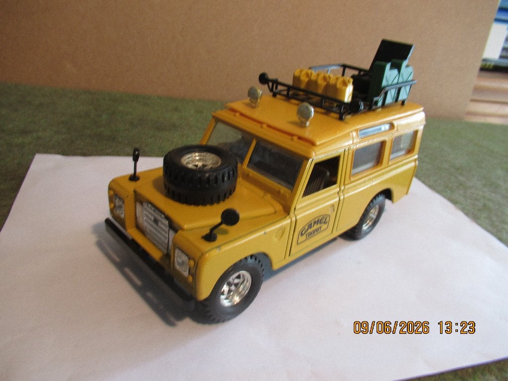 Bburago  Camel Trophy     Landrover, Ophalen of Verzenden, Gebruikt, Auto, Bburago