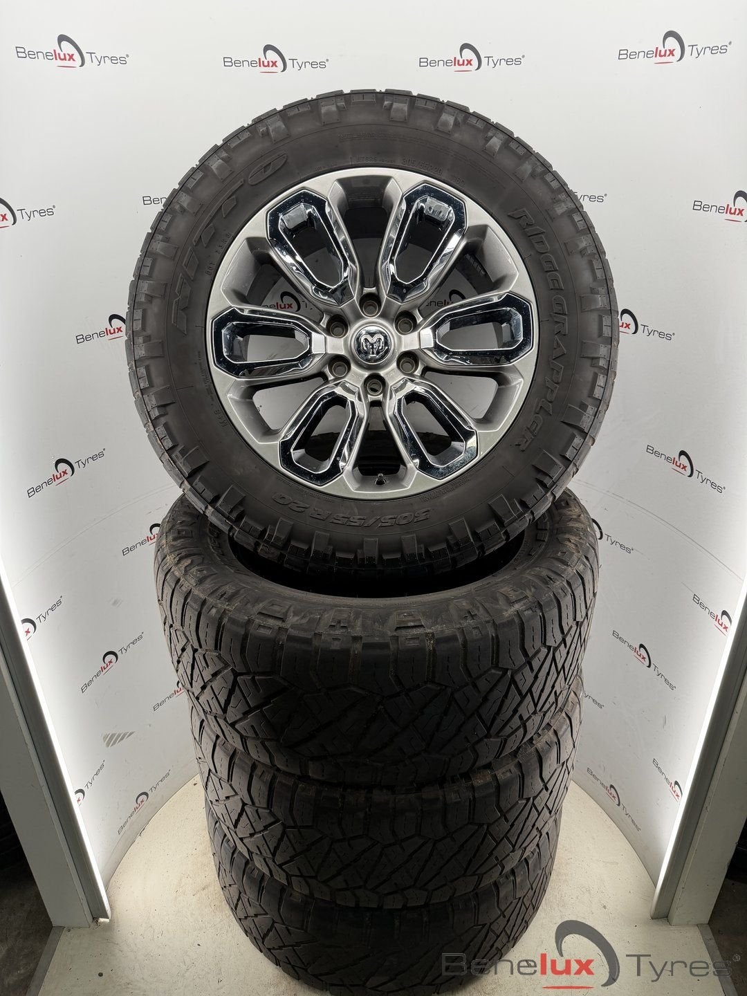 20'' MUD Dodge Ram 1500 6 gaats 2018 - heden nieuwste model, Gebruikt, -, -, Banden en Velgen