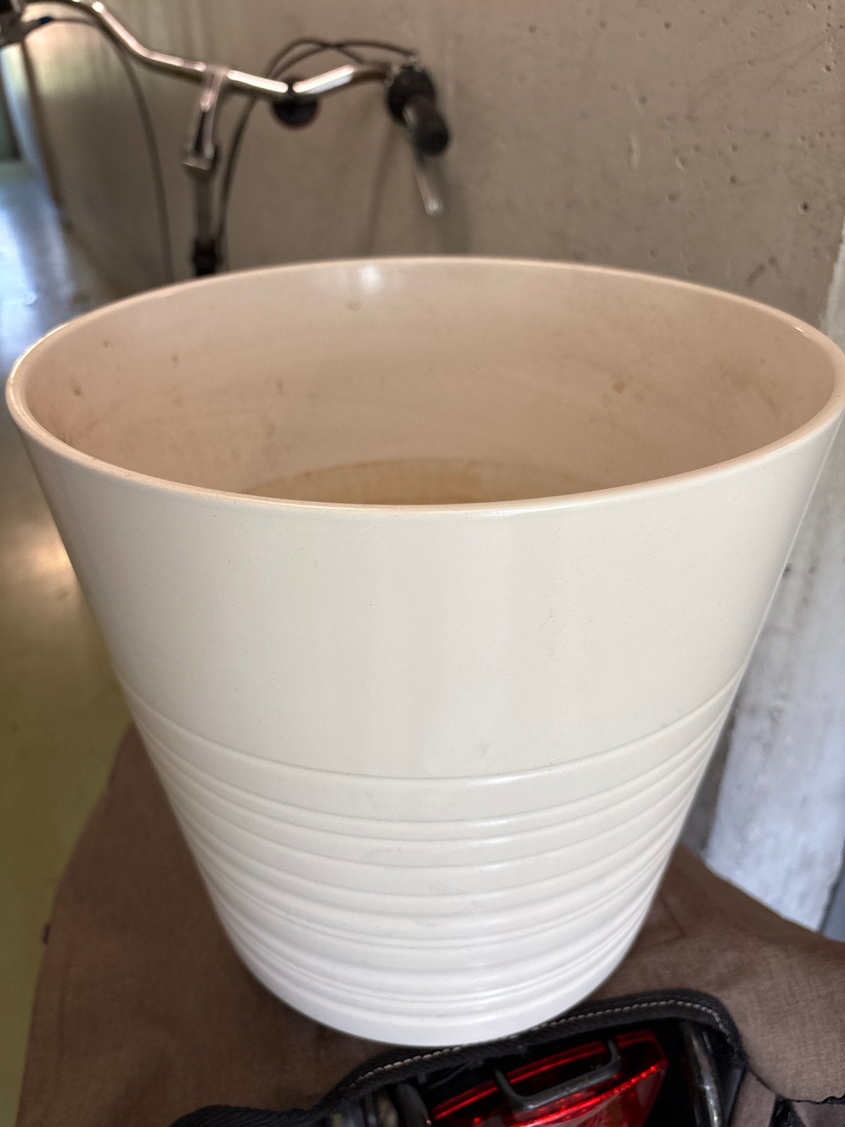 IKEA MUSKOT bloempot, crèmewit, 24 cm, Gebruikt, Rond, Binnen, Minder dan 40 cm