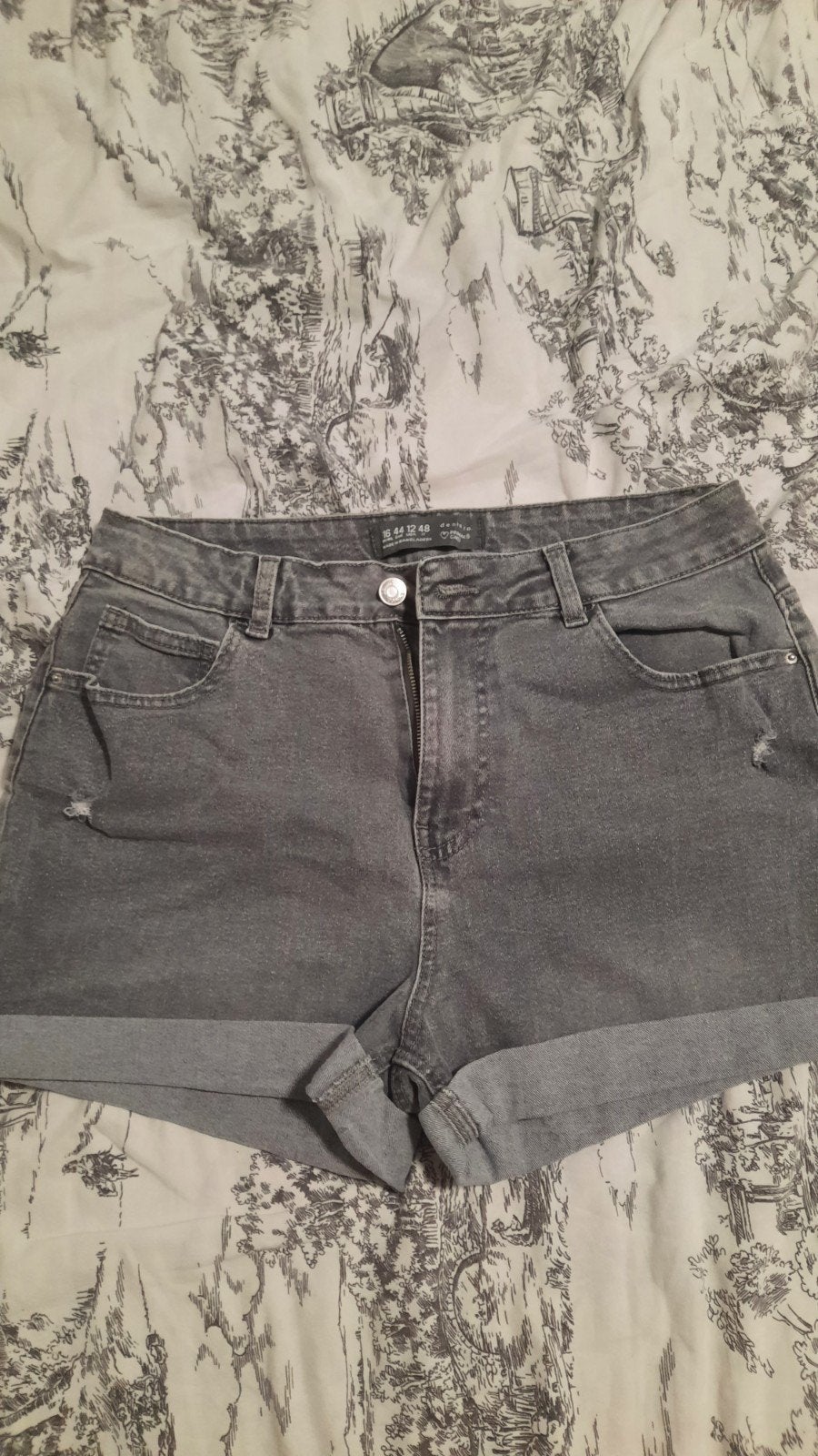 Dames korte broek van Primark - Maat 44 (L), Ophalen, Primark, Maat 42/44 (L), Zo goed als nieuw