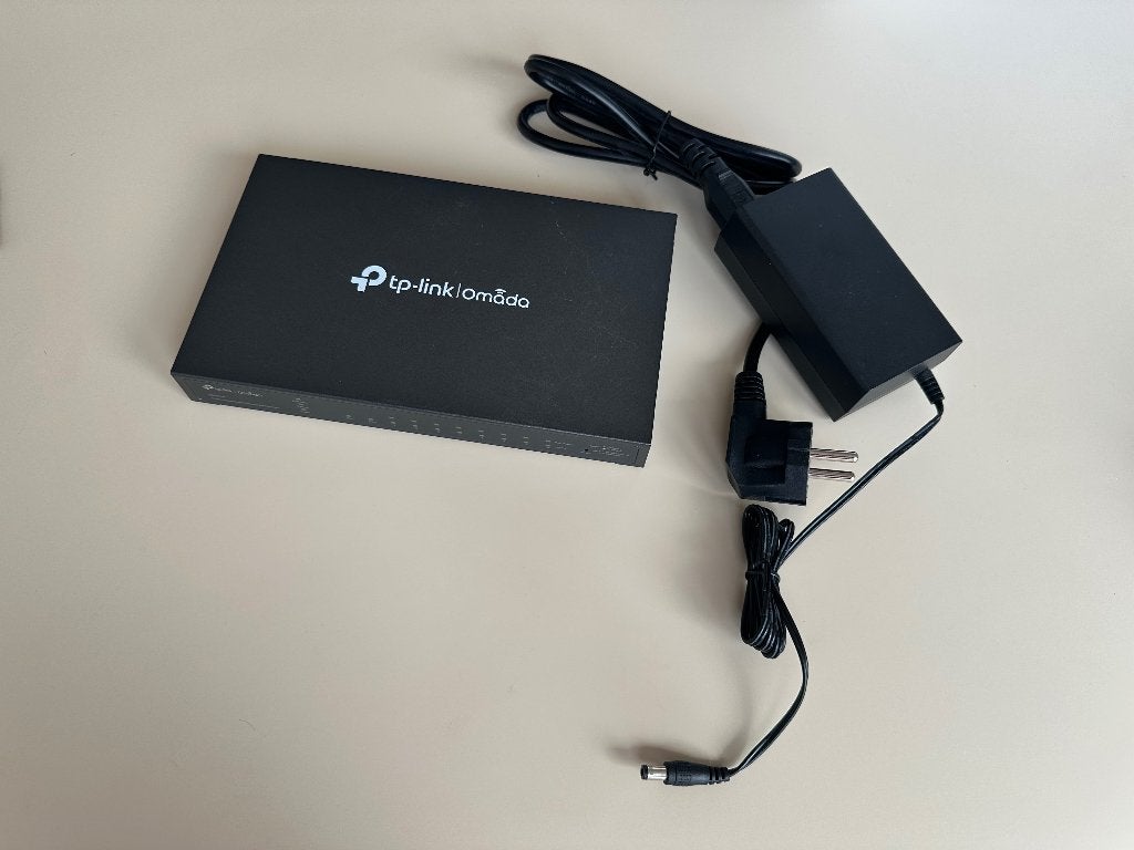 TP Link Omada SG2210P v5.20 switch, Computers en Software, Netwerk switches, Zo goed als nieuw, Ophalen
