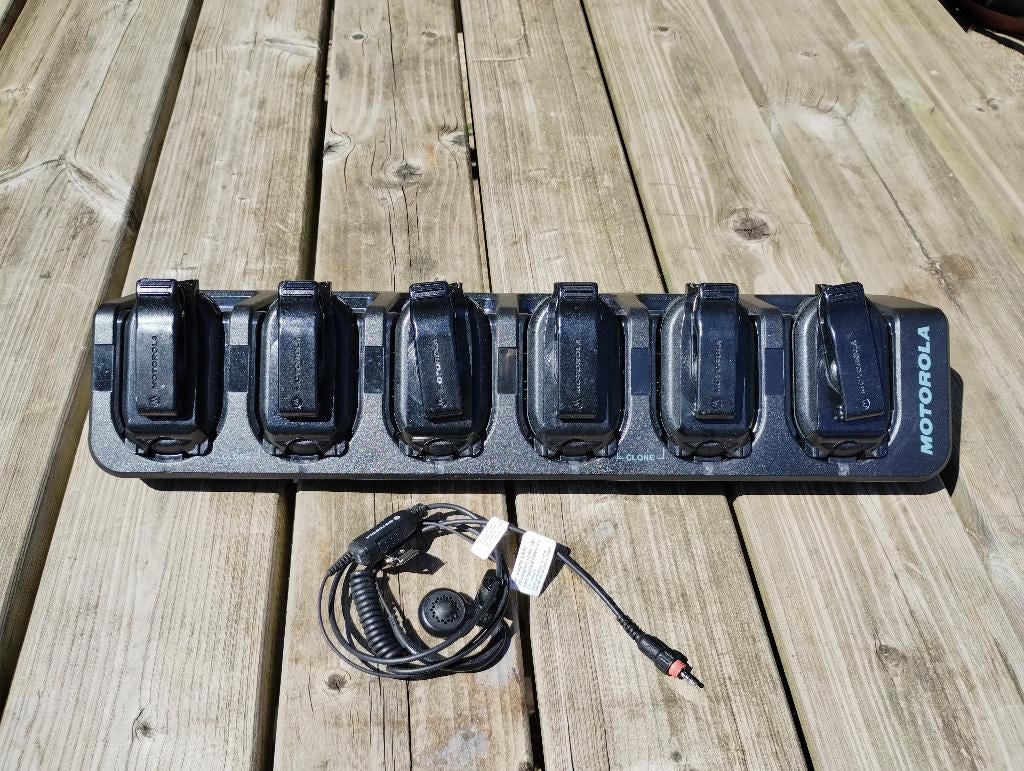Set van 6 Motorola CLP446 Portofoons, Telecommunicatie, Portofoons en Walkie-talkies, Ophalen, Gebruikt, 5 tot 15 km, Portofoon of Walkie-talkie